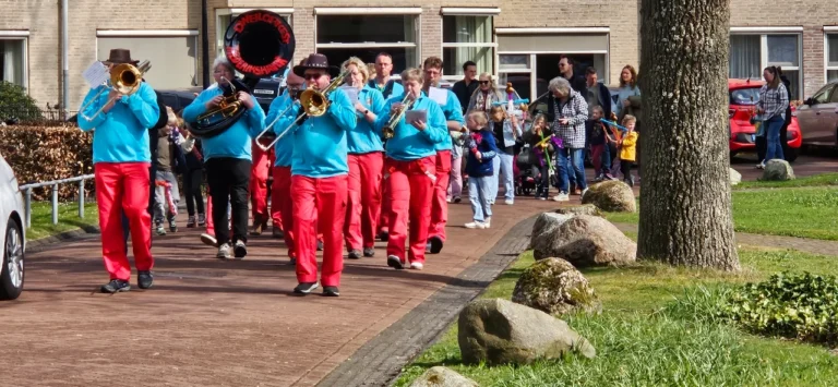 Palmpaas optocht te Diever